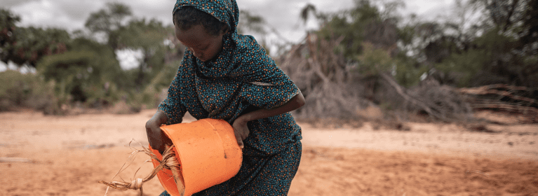 HUNGER RAUBT UNBESCHWERTE <b>KINDHEITSMOMENTE</b>